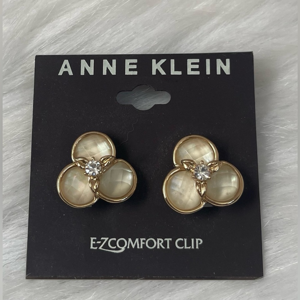 Anne Klein White Flower Button Clip Earrings